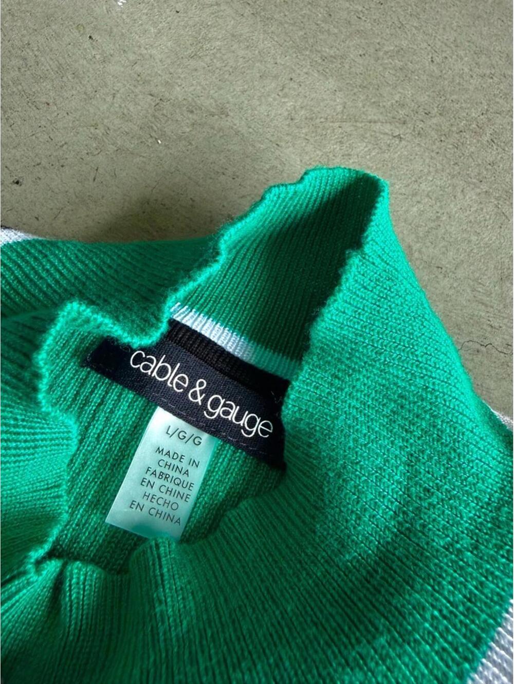 Cable & Gauge / Ribbed Mock Neck Sleeveless Top / Green - Picture 5 of 6